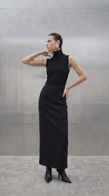 Sleek Black Monochrome Styling: Modern Minimalist Full-Length Looks, a Lookbook-Style Set