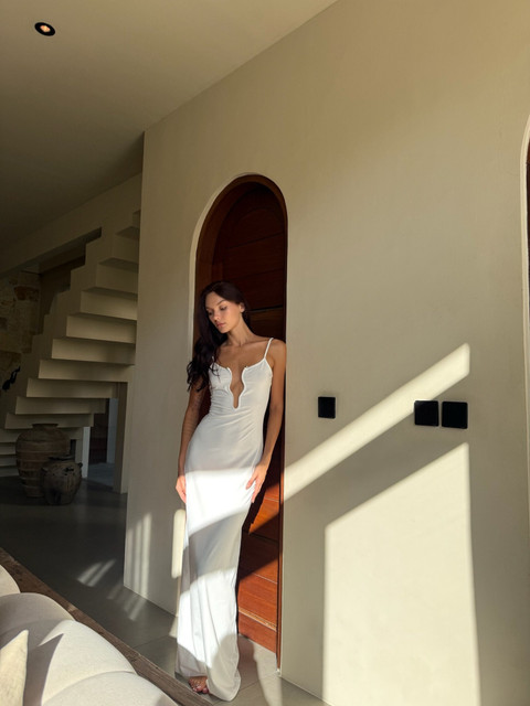 Sun-Drenched White Slip Dress Resort Lookbook: Architectural Elegance Visual Reference Pack