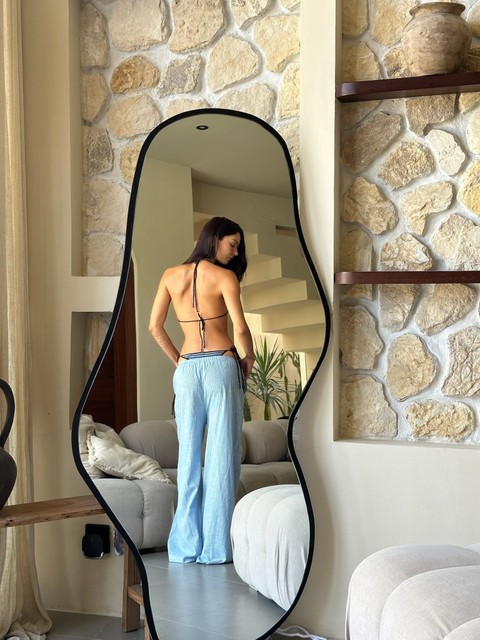Effortless Resort Chic: Bikini & Wide-Leg Pants Outfit and Styling Ideas in a Serene Villa Setting