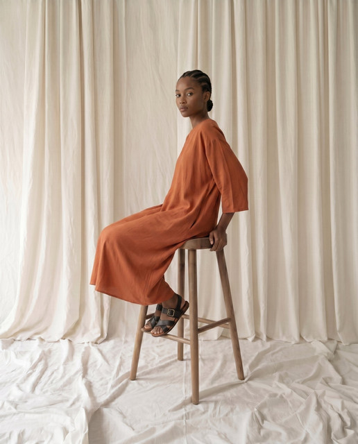 Relaxed Terracotta Midi Dress & Sandals: Minimalist Studio Styling Visual Reference Pack