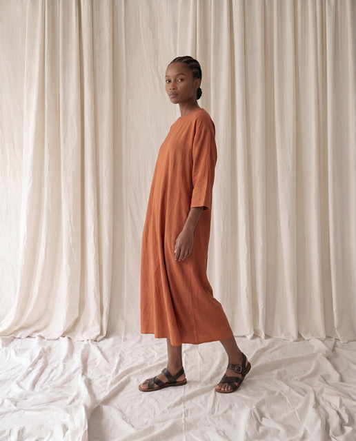 Relaxed Terracotta Midi Dress & Sandals: Minimalist Studio Styling Visual Reference Pack