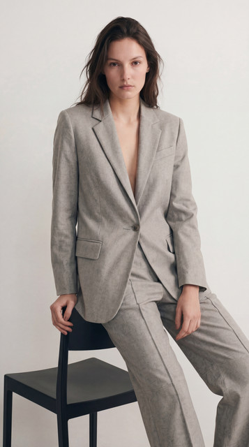 Modern Neutral Suit: Relaxed Tailoring & Confident Styling Editorial Photoshoot References