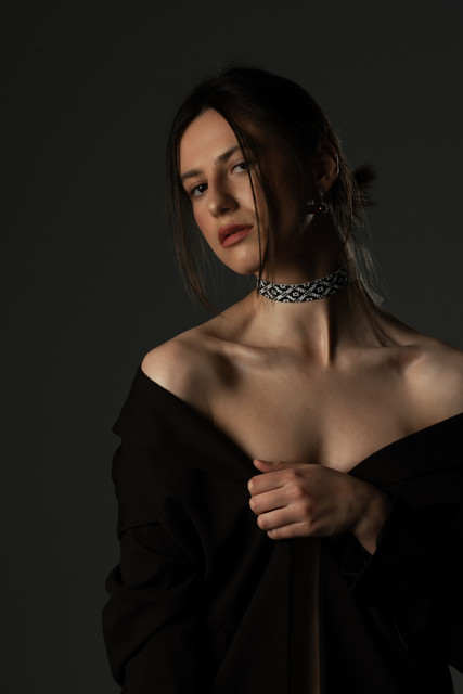 Dramatic Studio Editorial Photoshoot References: Oversized Blazer & Dark Glamour Styling