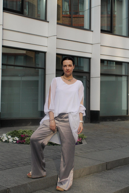 Modern Neutrals Editorial Photoshoot Pack: Flowy Tunic & Satin Trousers Urban Style