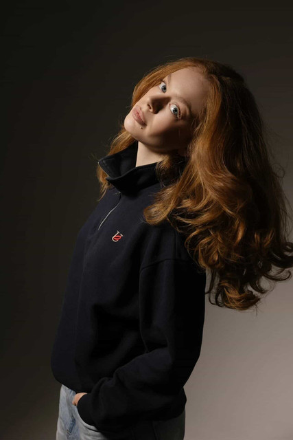 Moody Studio Navy Quarter-Zip: Effortless Chic Outfit and Styling Ideas