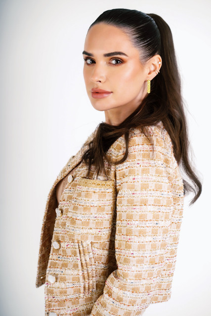 Polished Tweed & Velvet Looks: High-Fashion Studio Styling Reference Photo Set