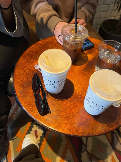 Relaxed Urban Cafe Styling: Everyday Comfort Lookbook-Style Set