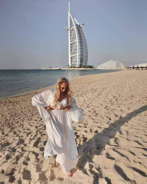 Chic White Resort Wear Editorial Photoshoot References: Effortless Beach Style