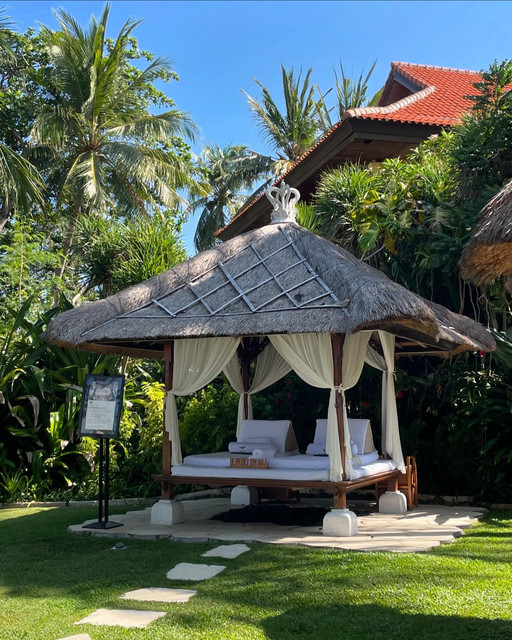 Tropical Resort Cabana Visual Reference Pack: Sun-Drenched Luxury & Serene Escape
