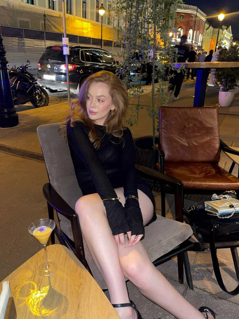 Understated Urban Glamour: Black Mini Dress Night Out Styling Reference Set