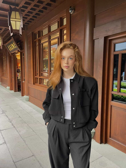Sophisticated Monochrome Urban Chic Styling Reference Set: Contemporary Tailoring & Casual Layers