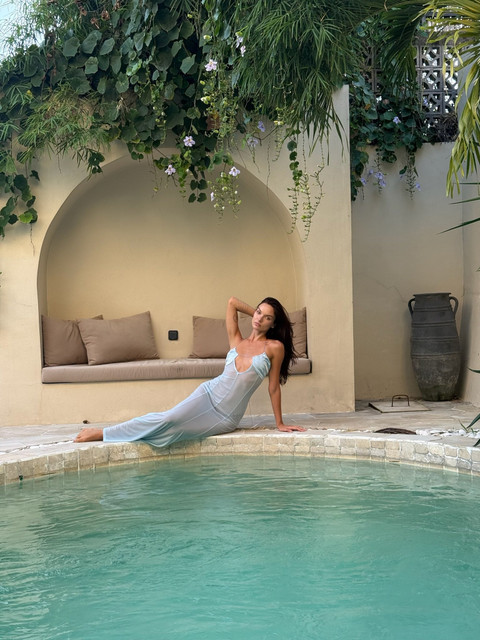 Ethereal Aqua Maxi Dress: Resort Poolside Styling Reference Set for Effortless Glamour