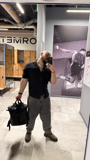 Post-Gym Urban Utility: Modern Locker Room Menswear Outfit and Styling Ideas