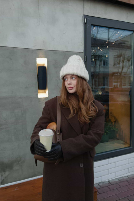 Cozy Urban Winter Street Style Lookbook: Chic Neutrals & Oversized Wool Coat Styling Reference Set