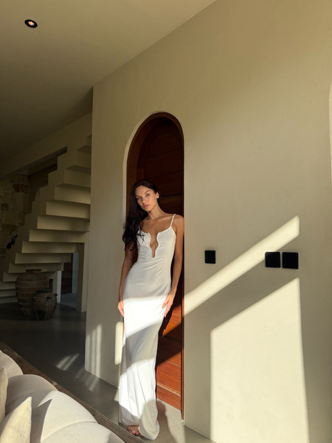 Sun-Drenched White Slip Dress Resort Lookbook: Architectural Elegance Visual Reference Pack