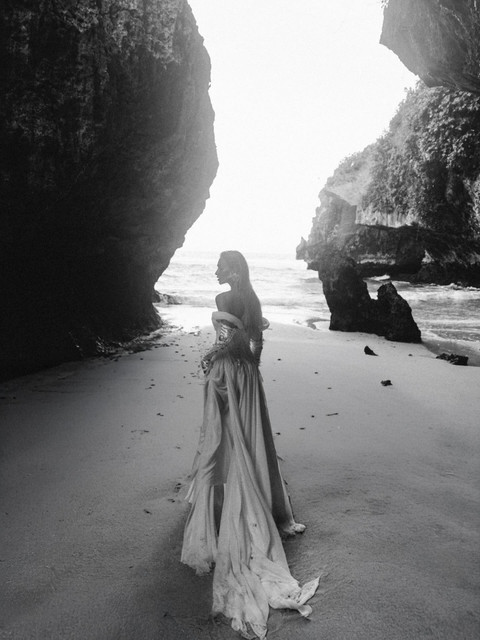 Ethereal Coastal Editorial Photoshoot Pack: White Gown, Resort Styling, Black & White Mood