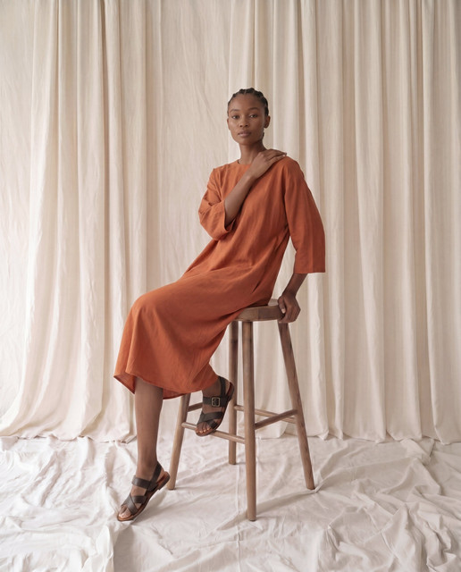 Relaxed Terracotta Midi Dress & Sandals: Minimalist Studio Styling Visual Reference Pack