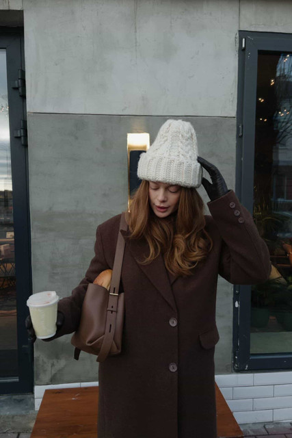 Contemporary Urban Winter Layers: Chic Cold-Weather Styling Reference Set