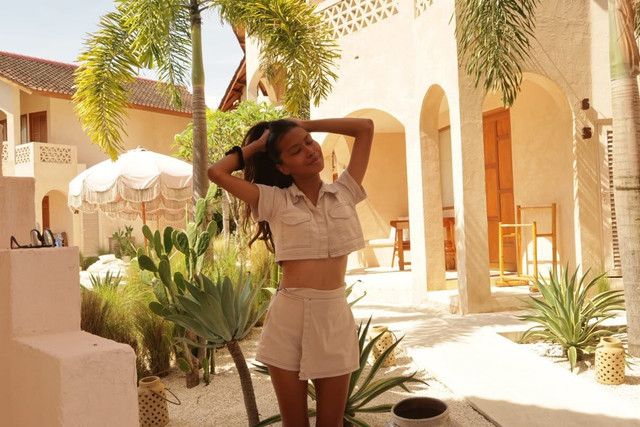 Relaxed Beige Resort Two-Piece Styling Ideas Photo Set: Tropical Getaway Vibes