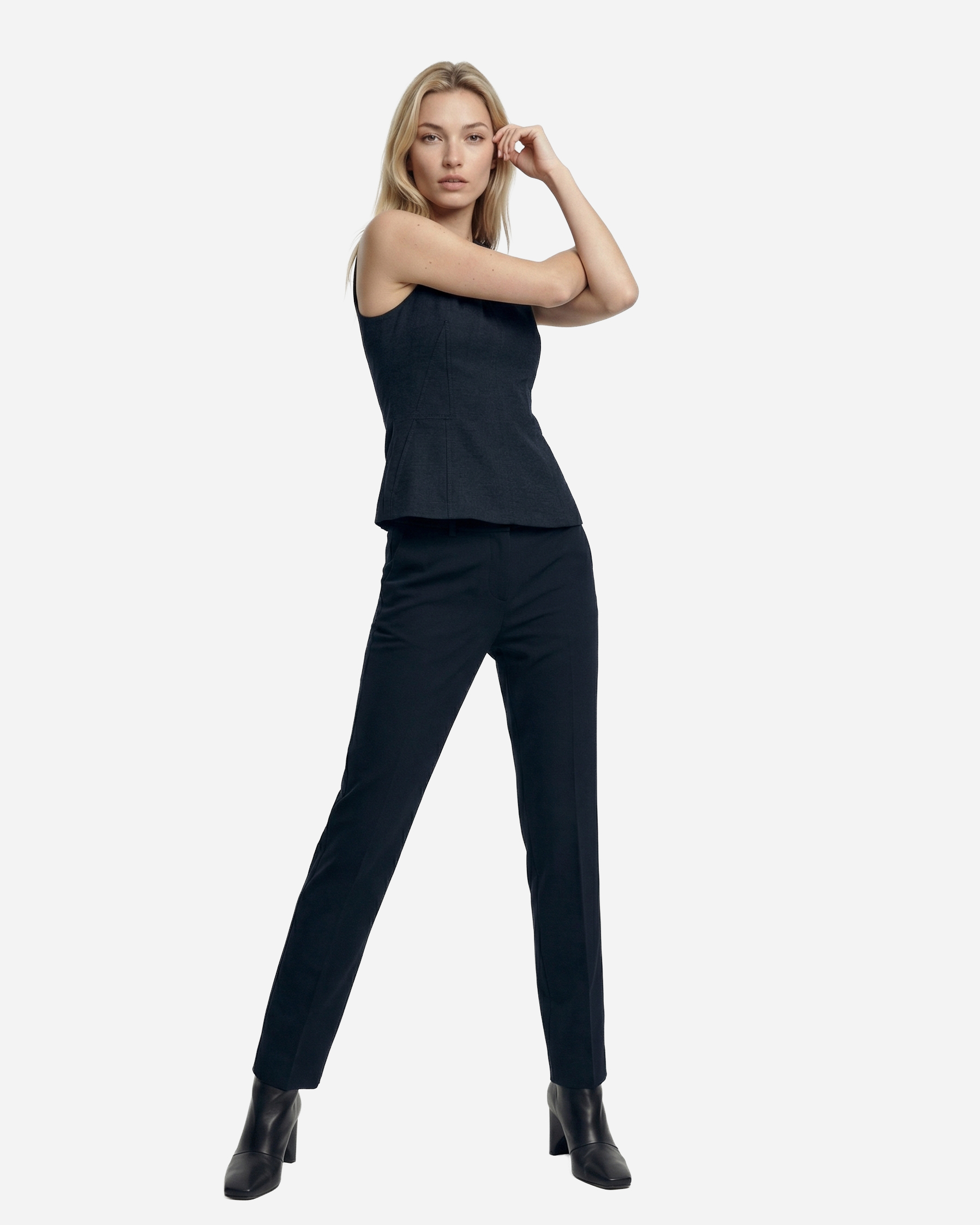 Dynamic Arch pose preview — Apiway White Studio